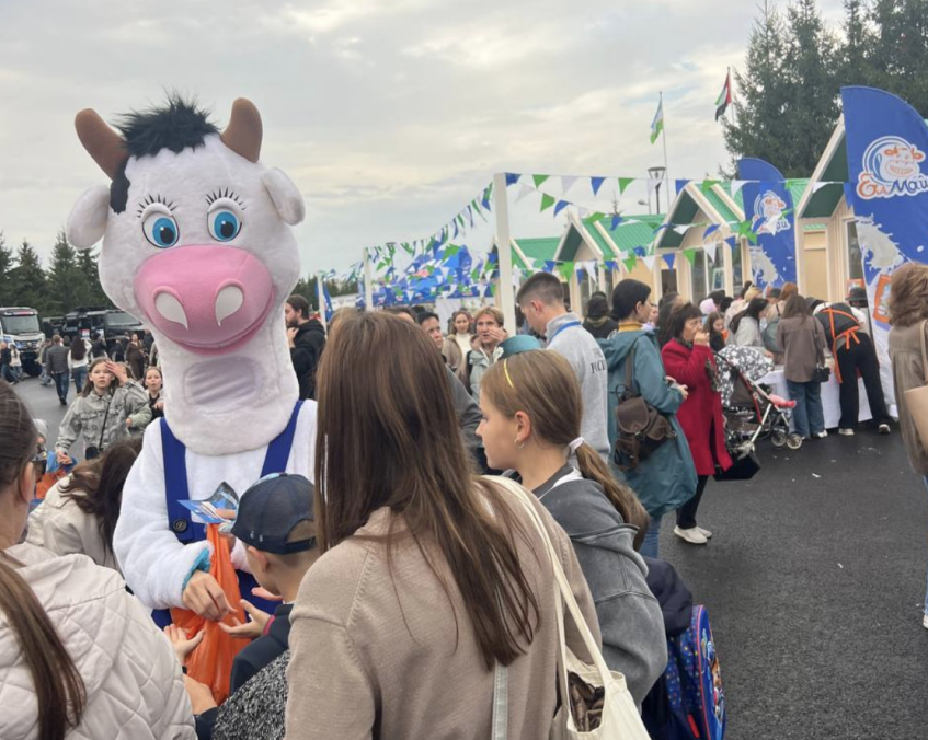 Молочный комбинат ЕлМай отпраздновал День города и День Республики Татарстан вместе с жителями и гостями